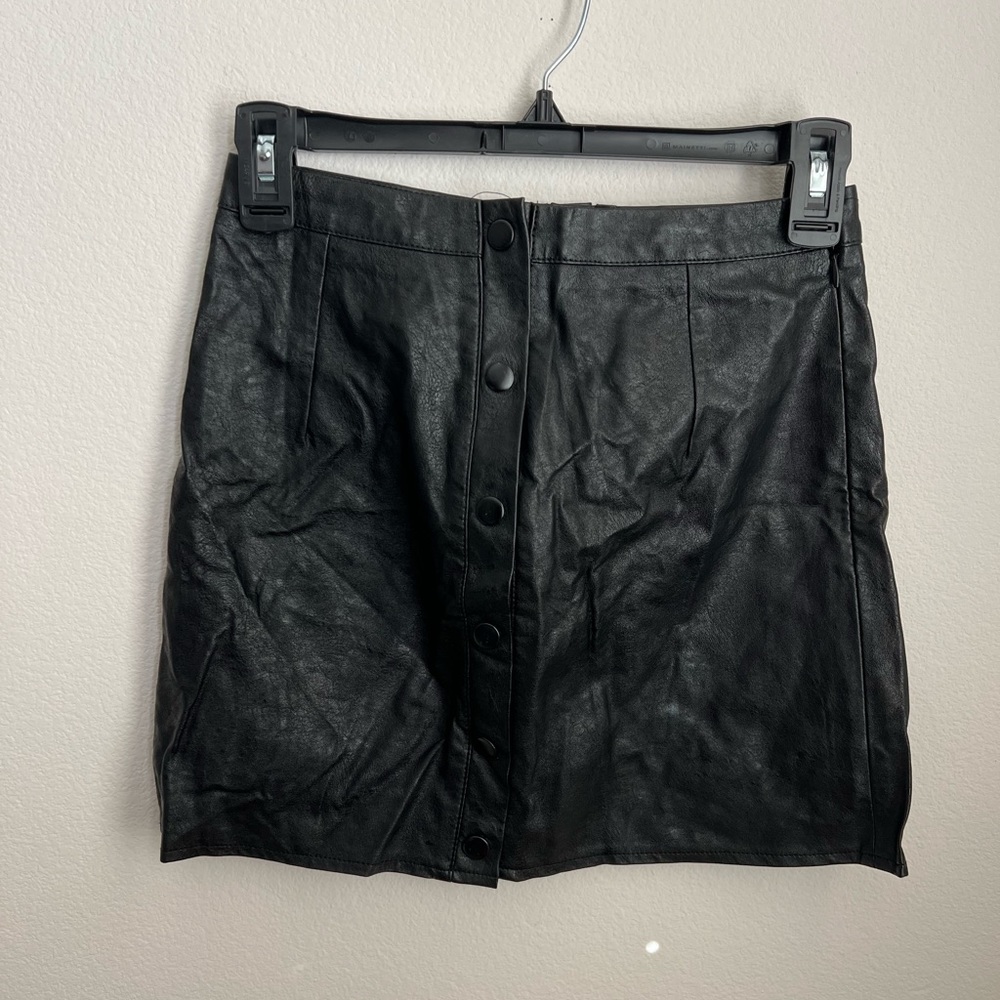Leather skirt